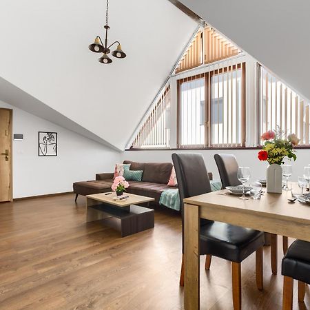 Ari Central Grand Apartments - Luxurious Stay Arad Eksteriør billede