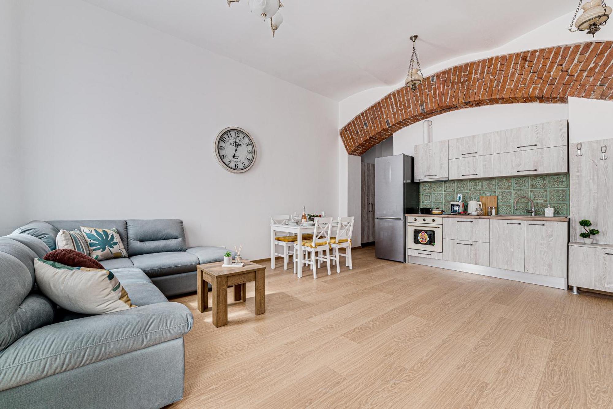 Ari Central Grand Apartments - Luxurious Stay Arad Eksteriør billede