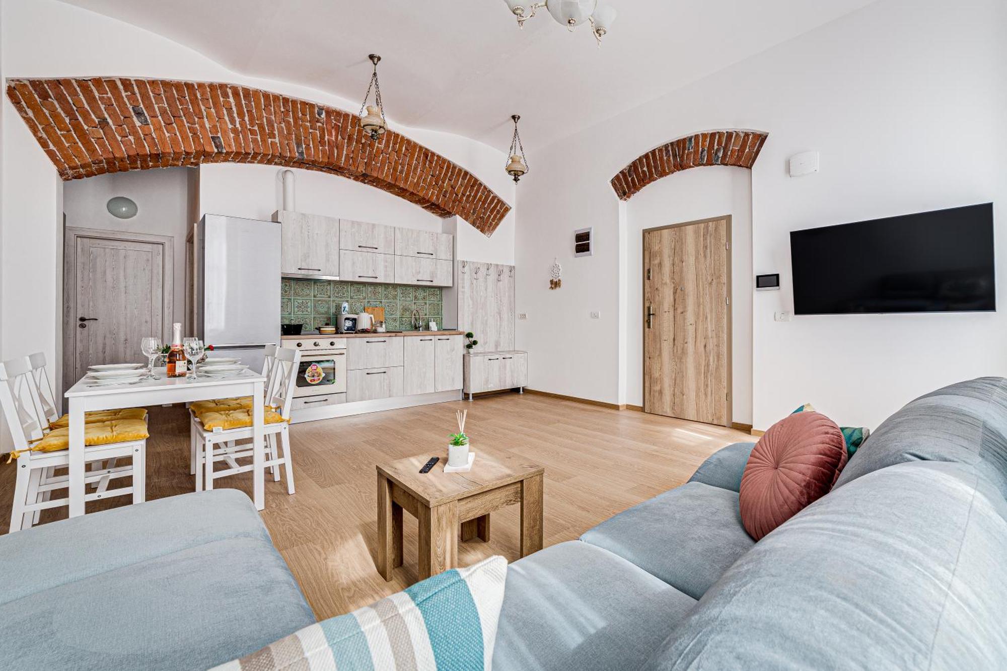 Ari Central Grand Apartments - Luxurious Stay Arad Eksteriør billede