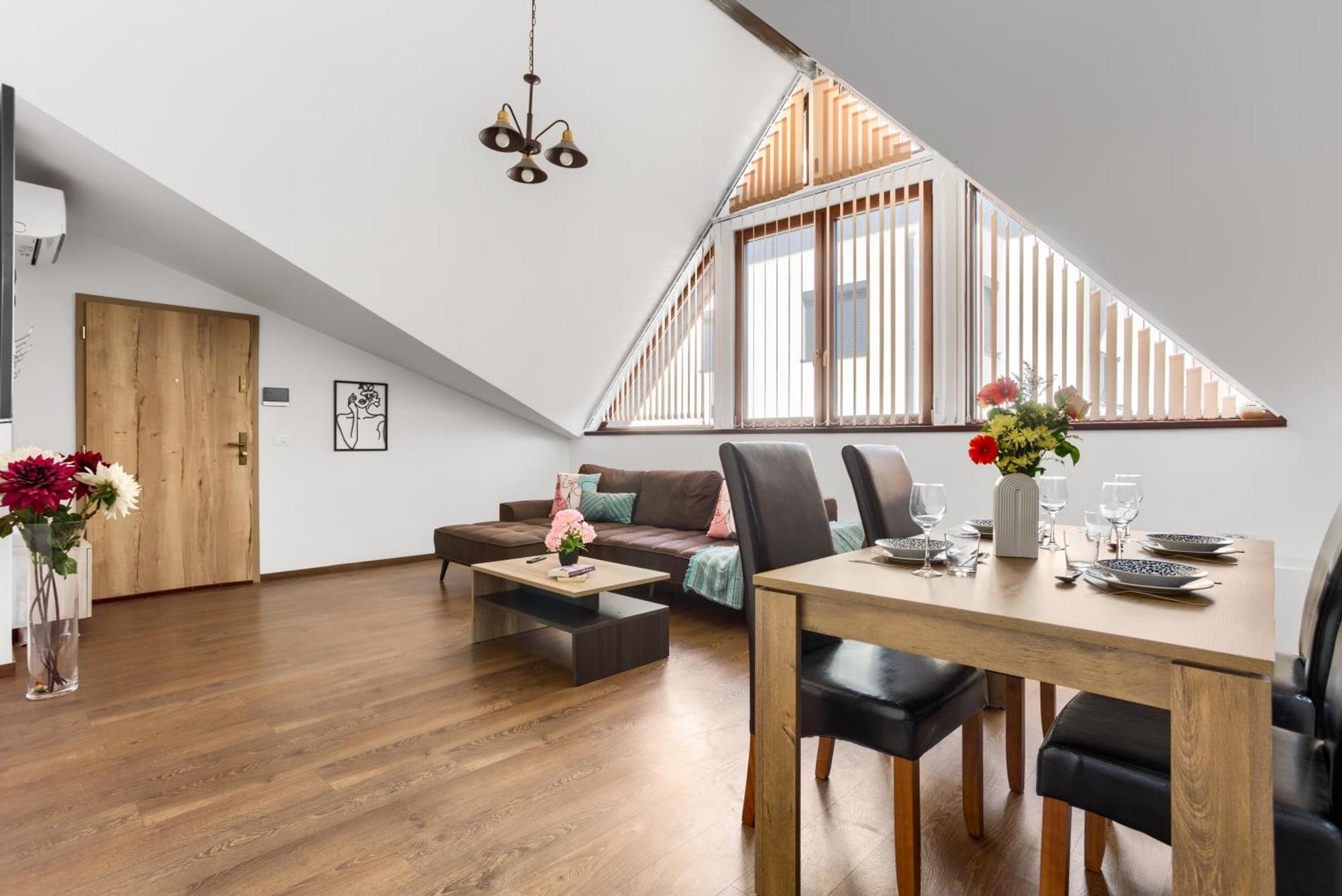 Ari Central Grand Apartments - Luxurious Stay Arad Eksteriør billede