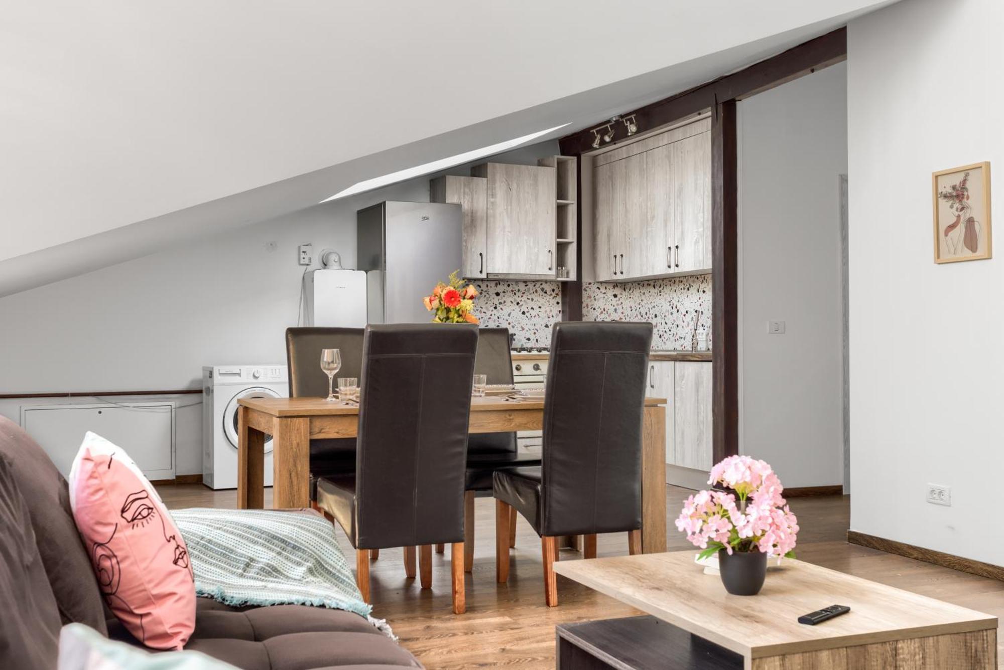 Ari Central Grand Apartments - Luxurious Stay Arad Eksteriør billede