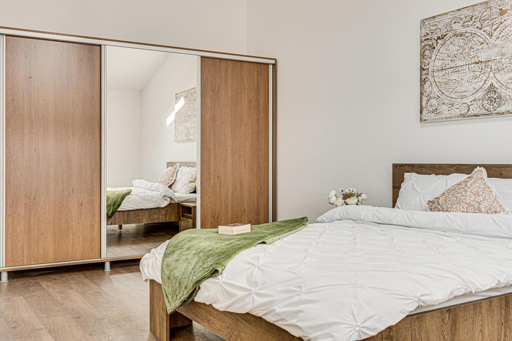 Ari Central Grand Apartments - Luxurious Stay Arad Eksteriør billede