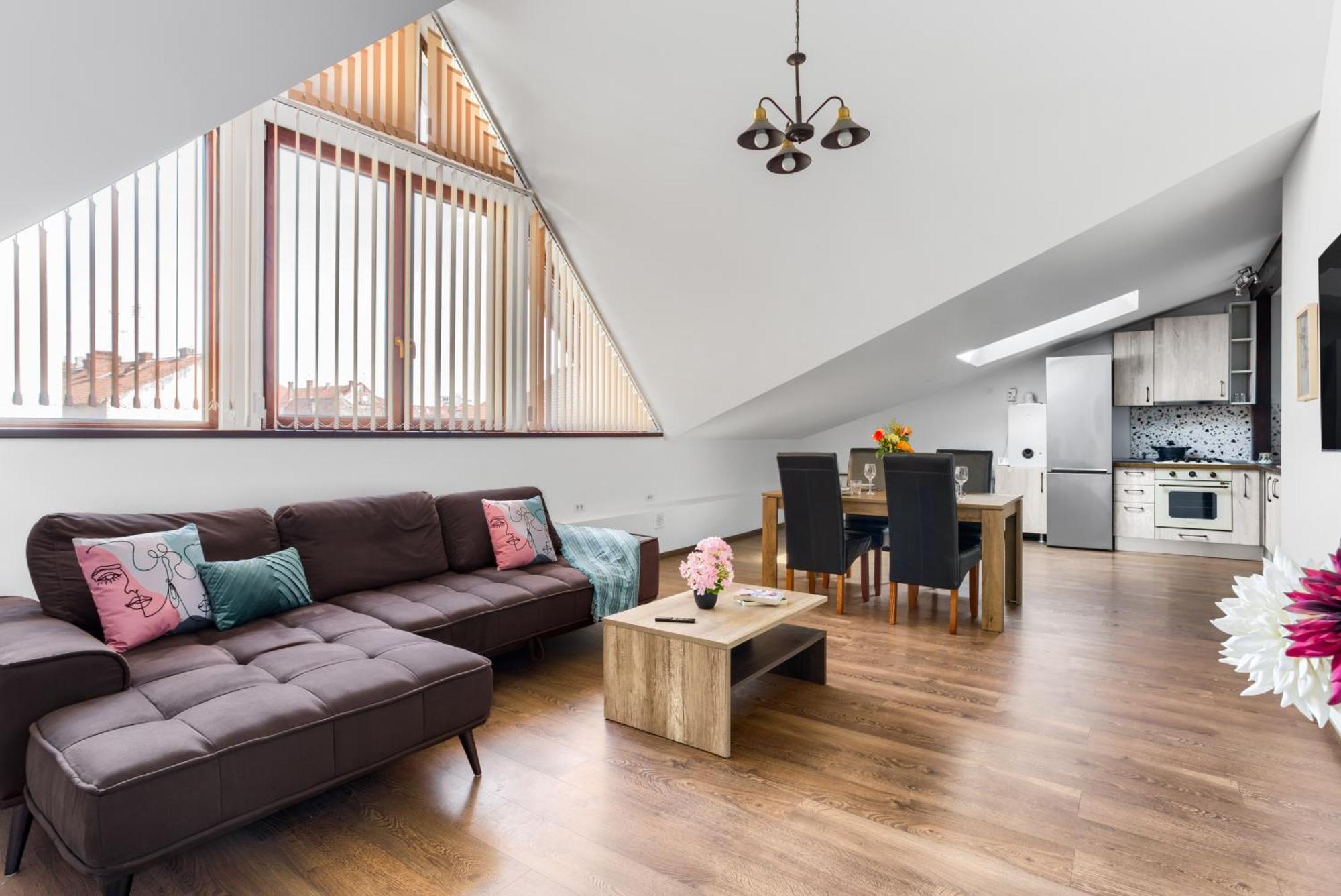 Ari Central Grand Apartments - Luxurious Stay Arad Eksteriør billede
